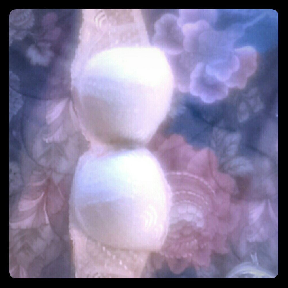 Brand New XOXO Strapless Pushup Bra .